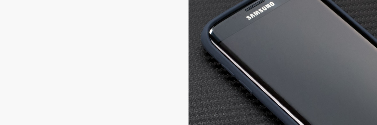 Miękko działające przyciski w etui moVear silkyCase na Samsung Galaxy S7 edge 