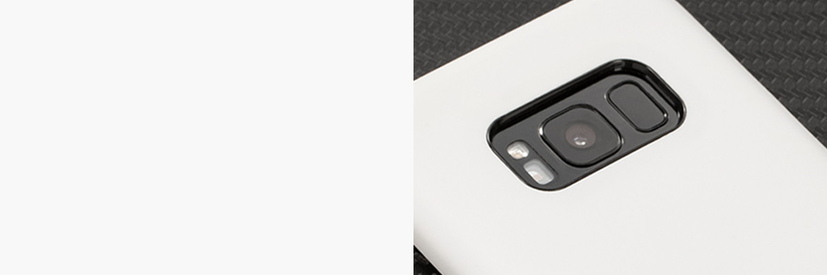 Perfekcyjnie wycięty otwór na aparat w silikonowej obudowie na tył Samsung Galaxy S8 (G950F)